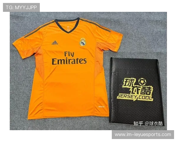 足球球星合辑球衣价格揭秘如何选购价值与收藏潜力并存的限量版球衣